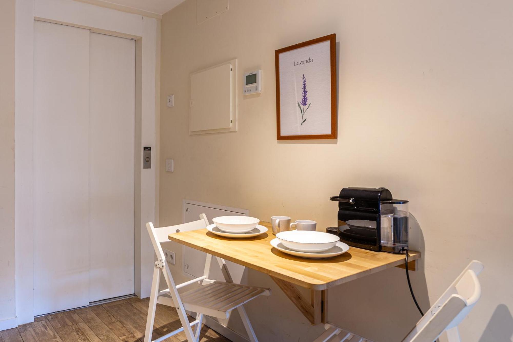 Apt 4 Lavanda 지로나 외부 사진